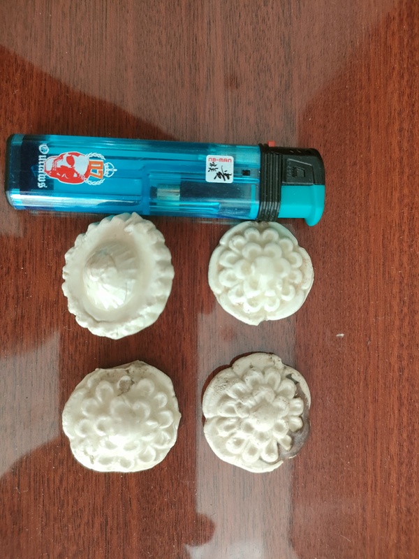 古玩陶瓷定窯小印花蓋拍賣，當(dāng)前價(jià)格1000元