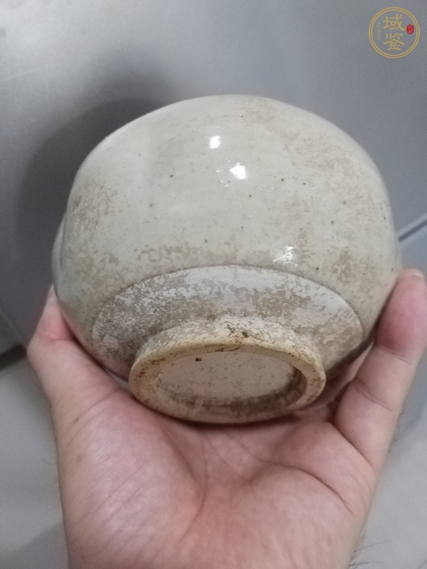 古玩陶瓷北宋白釉瓜棱罐真品鑒賞圖