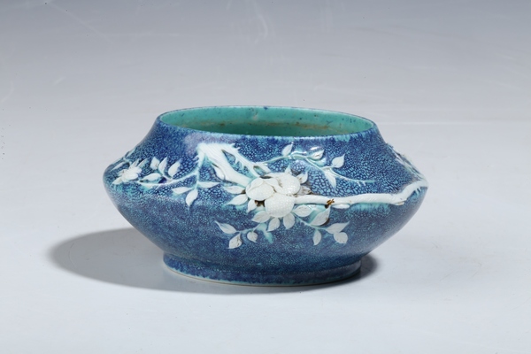 古玩陶瓷(保真卡)晚清爐鈞釉祝壽主題堆白水盂拍賣,當前價格6888元