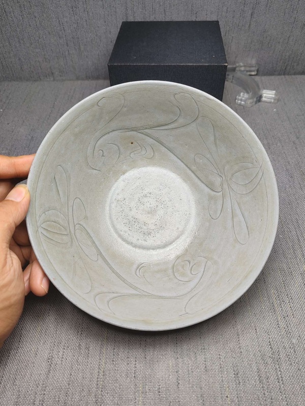 古玩陶瓷（精品）金村窯青瓷刻花大碗（收藏極館藏）拍賣(mài)，當(dāng)前價(jià)格0元