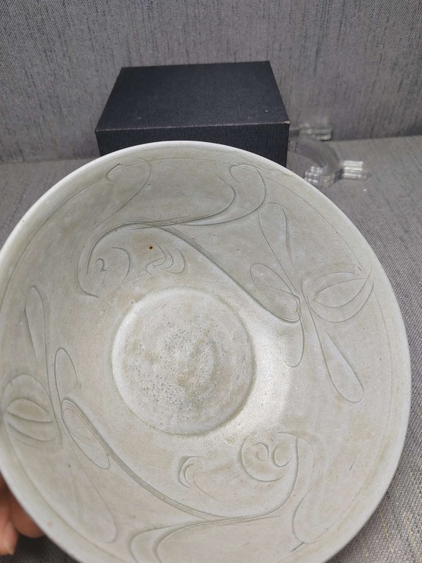 古玩陶瓷（精品）金村窯青瓷刻花大碗（收藏極館藏）拍賣(mài)，當(dāng)前價(jià)格2888元