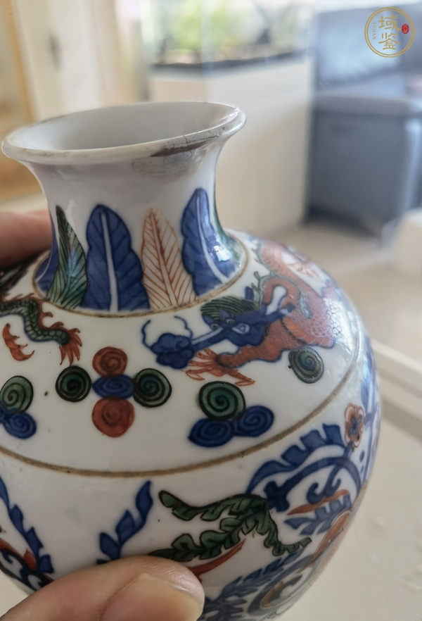 古玩陶瓷青花五彩龍穿花梅瓶真品鑒賞圖