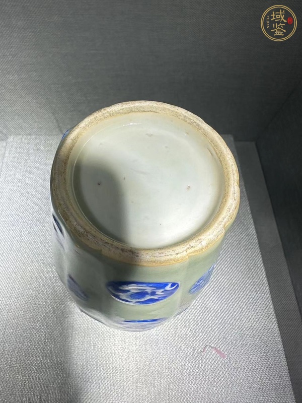 古玩陶瓷豆青釉青花瓶真品鑒賞圖