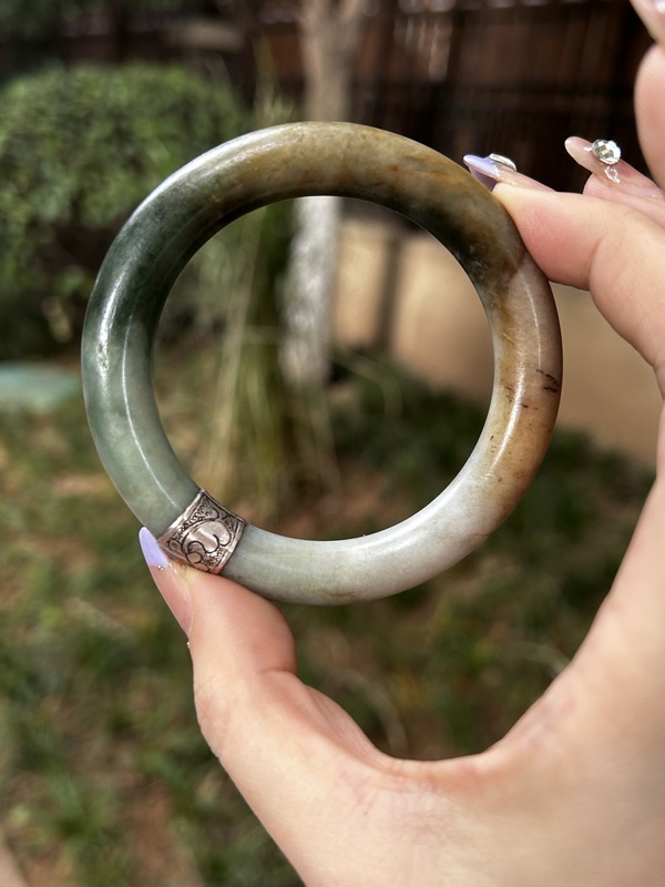 古玩玉器清老坑天然翡翠手鐲(黃+綠)拍賣,當(dāng)前價格4680元