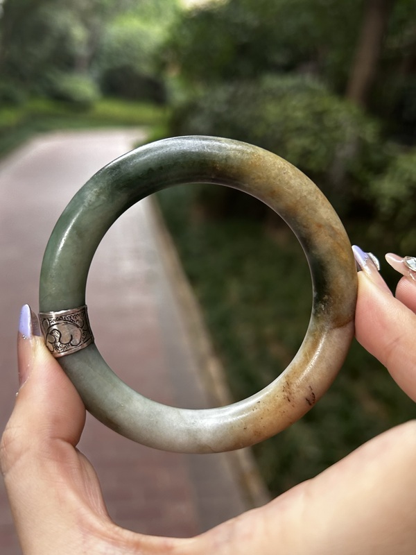 古玩玉器清老坑天然翡翠手鐲(黃+綠)拍賣,當(dāng)前價格4680元