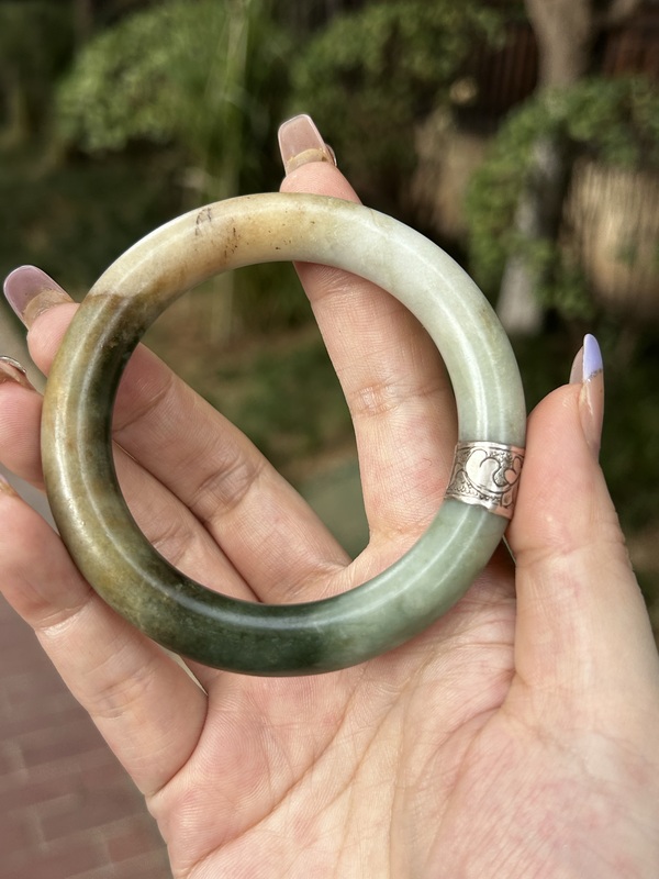 古玩玉器清老坑天然翡翠手鐲(黃+綠)拍賣,當(dāng)前價格4680元