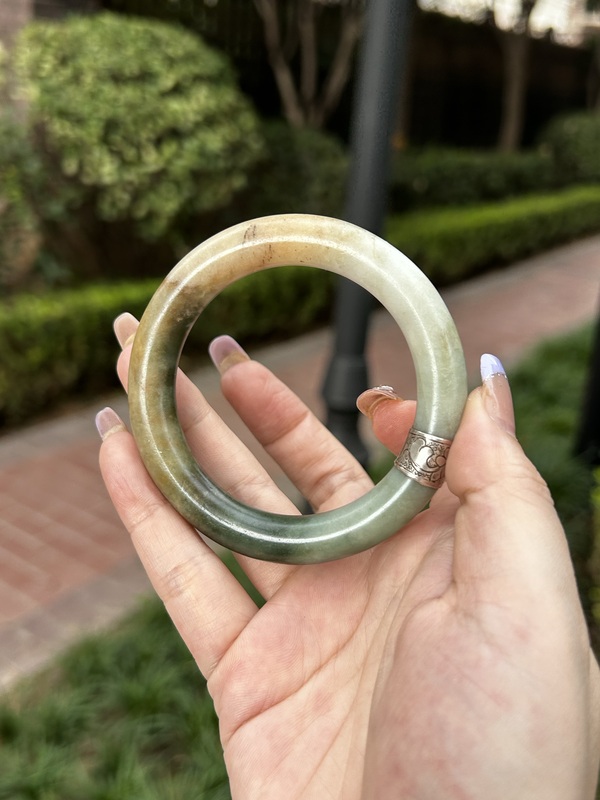 古玩玉器清老坑天然翡翠手鐲(黃+綠)拍賣,當(dāng)前價格4680元
