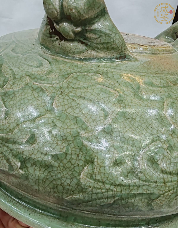 古玩陶瓷龍泉窯香爐真品鑒賞圖