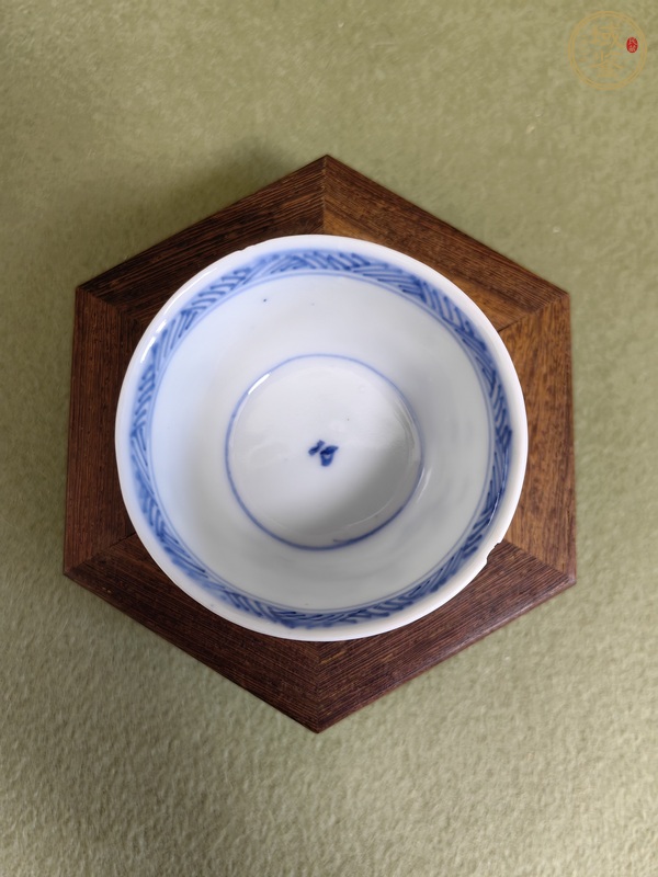 古玩陶瓷青花山水紋杯真品鑒賞圖