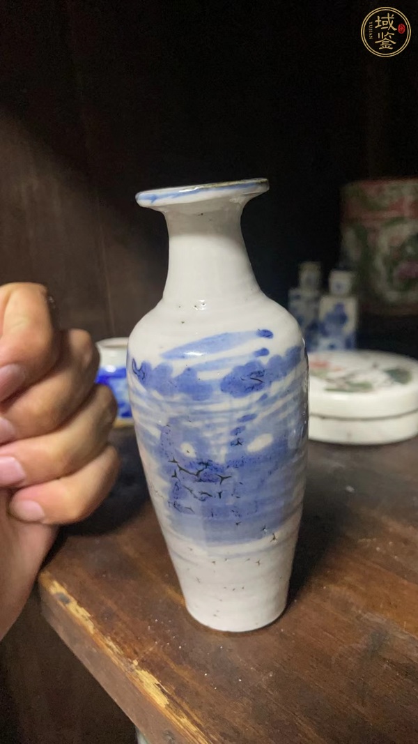 古玩陶瓷青花瓶真品鑒賞圖