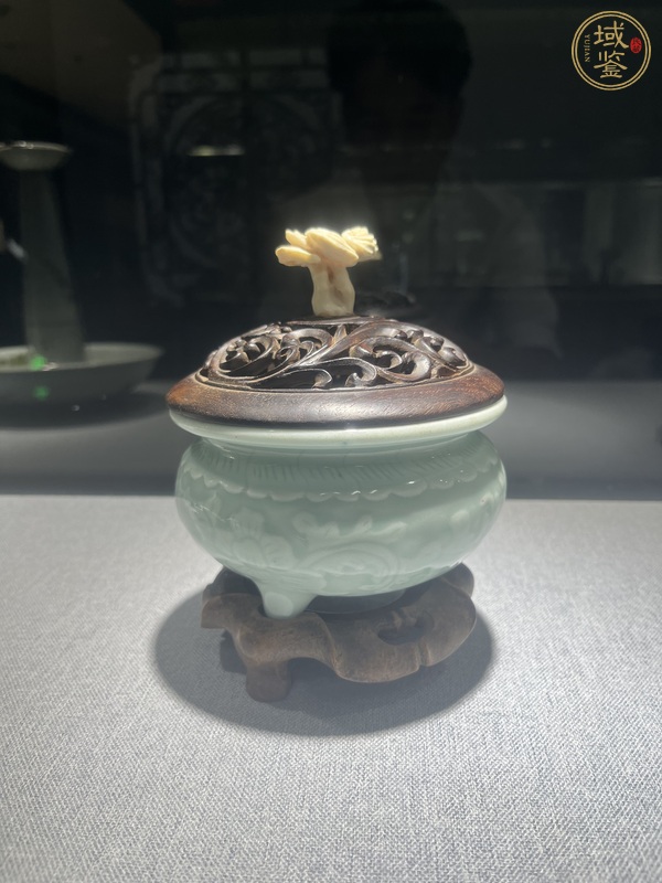 古玩陶瓷青釉香爐真品鑒賞圖