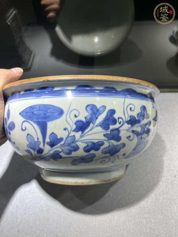 古玩陶瓷青花洞石花卉紋香爐真品鑒賞圖