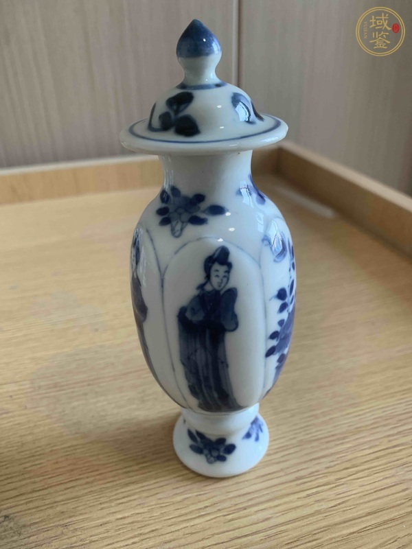 古玩陶瓷青花花卉紋四美圖蓋瓶  真品鑒賞圖