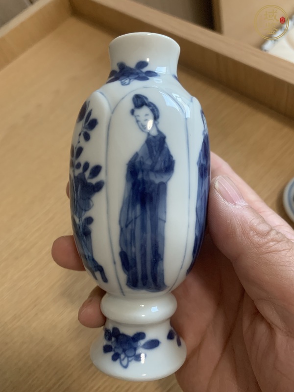 古玩陶瓷青花花卉紋四美圖蓋瓶  真品鑒賞圖