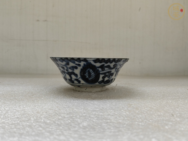 古玩陶瓷青花鳳眼茶碗真品鑒賞圖