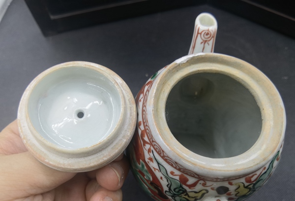 古玩陶瓷五彩龍紋茶壺拍賣,當前價格1580元