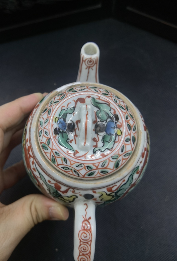 古玩陶瓷五彩龍紋茶壺拍賣,當前價格1580元