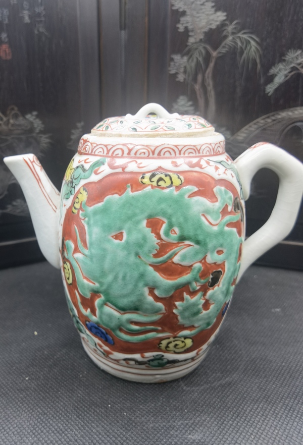 古玩陶瓷五彩龍紋茶壺拍賣,當前價格1580元
