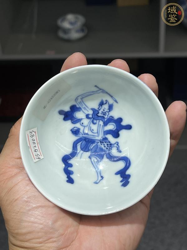 古玩陶瓷青花魁星點(diǎn)斗圖茶碗真品鑒賞圖