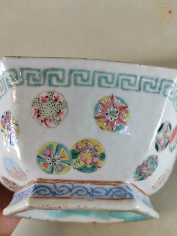 古玩陶瓷粉彩皮球花紋六方貢碗真品鑒賞圖