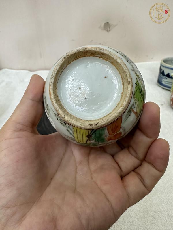 古玩陶瓷粉彩人物渣斗真品鑒賞圖