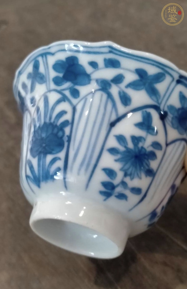 古玩陶瓷青花花卉紋杯真品鑒賞圖