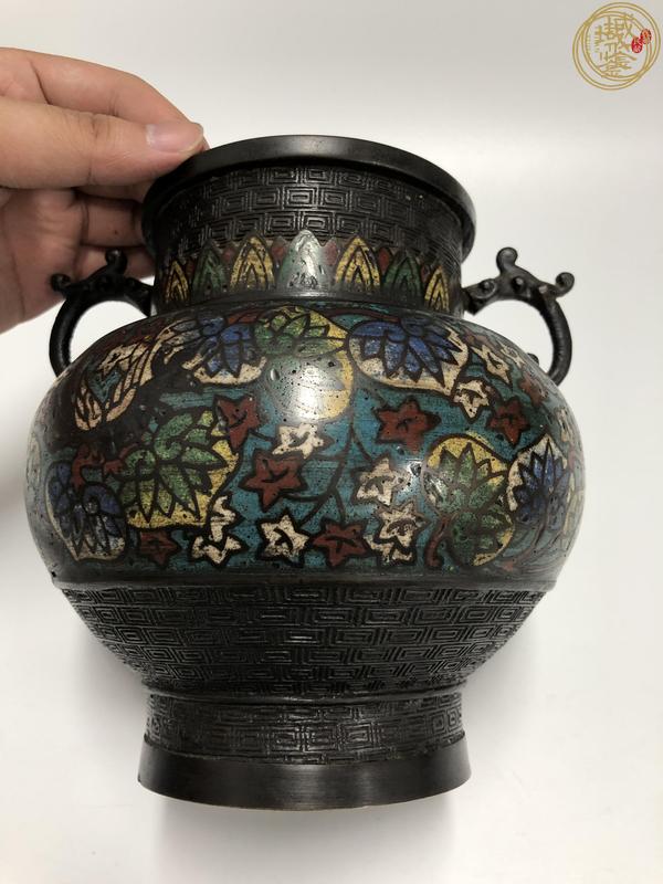 古玩陶瓷銅胎掐絲琺瑯花卉雙耳罐真品鑒賞圖