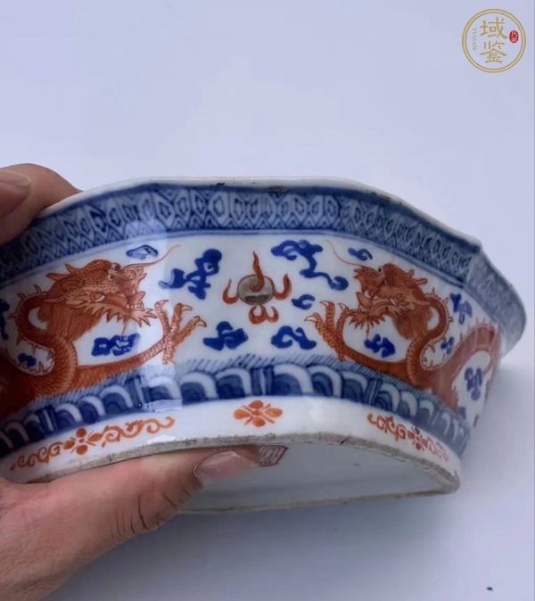 古玩陶瓷龍紋角盤真品鑒賞圖