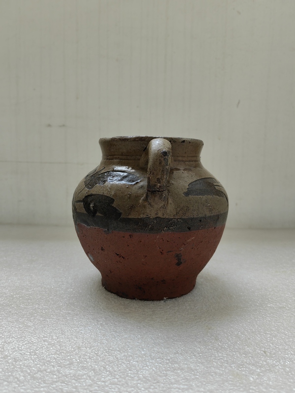 古玩陶瓷黃釉刻花卉紋花澆拍賣,當(dāng)前價(jià)格567元
