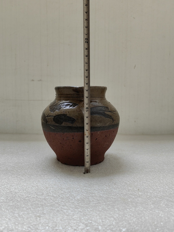 古玩陶瓷黃釉刻花卉紋花澆拍賣,當(dāng)前價(jià)格567元