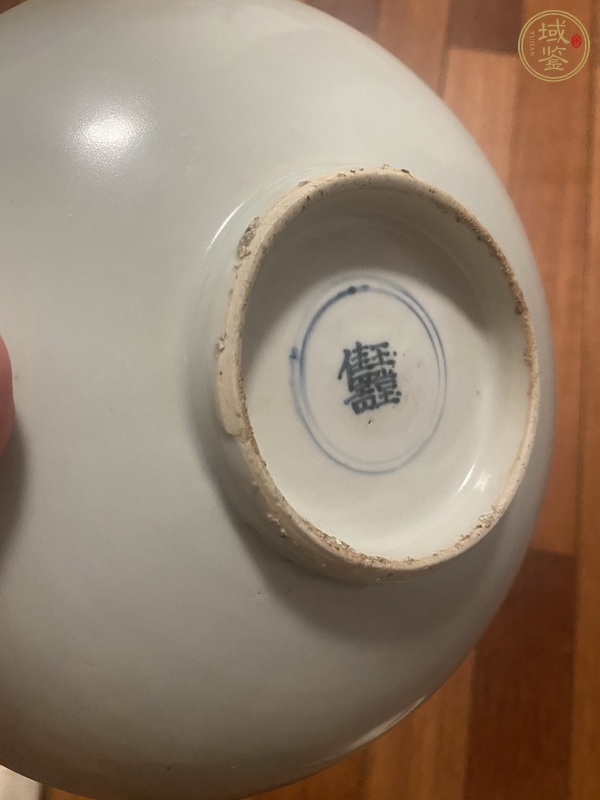 古玩陶瓷順治蕉葉詩文青花盤真品鑒賞圖