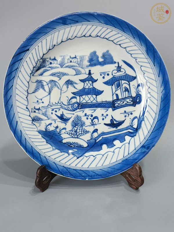 古玩陶瓷樓臺(tái)亭閣山水紋青花盤真品鑒賞圖