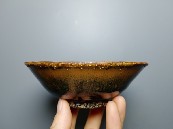 古玩陶瓷明代，紫金釉茶盞拍賣(mài)，當(dāng)前價(jià)格588元