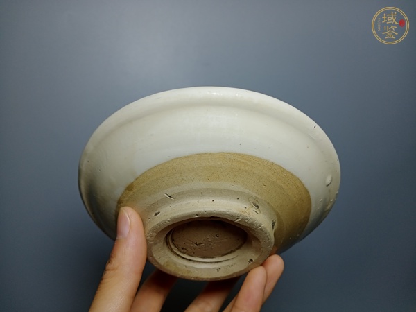 古玩陶瓷白地褐釉盤 真品鑒賞圖