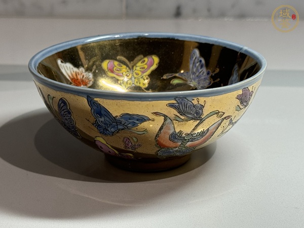 古玩陶瓷蝶紋碗真品鑒賞圖