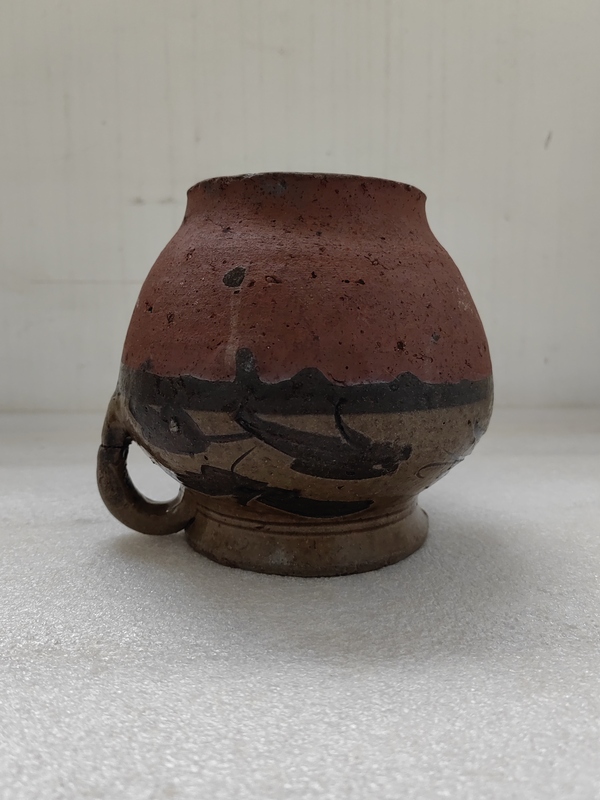 古玩陶瓷黃釉刻花卉紋花澆拍賣,當(dāng)前價(jià)格567元