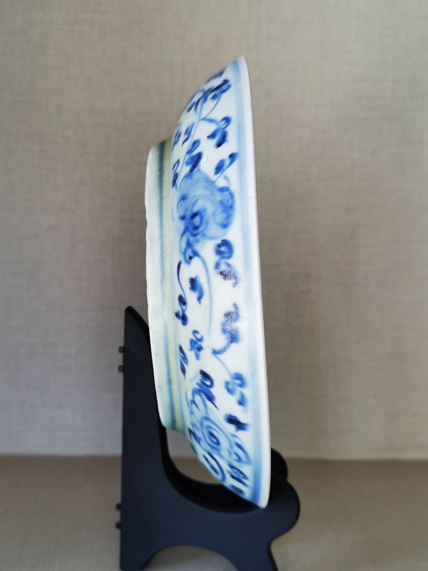 古玩陶瓷明中青花花卉紋盤拍賣,當前價格3000元