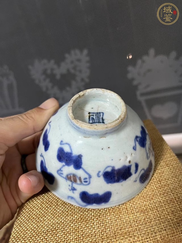 古玩陶瓷青花釉里紅杯真品鑒賞圖