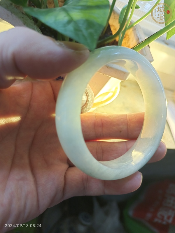 古玩玉器翡翠手鐲真品鑒賞圖