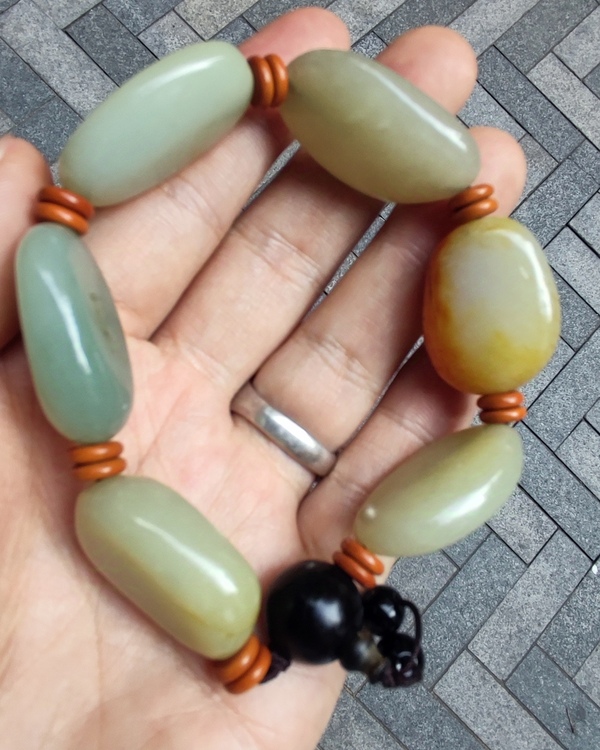 古玩玉器和田玉手串拍賣,當(dāng)前價格888元