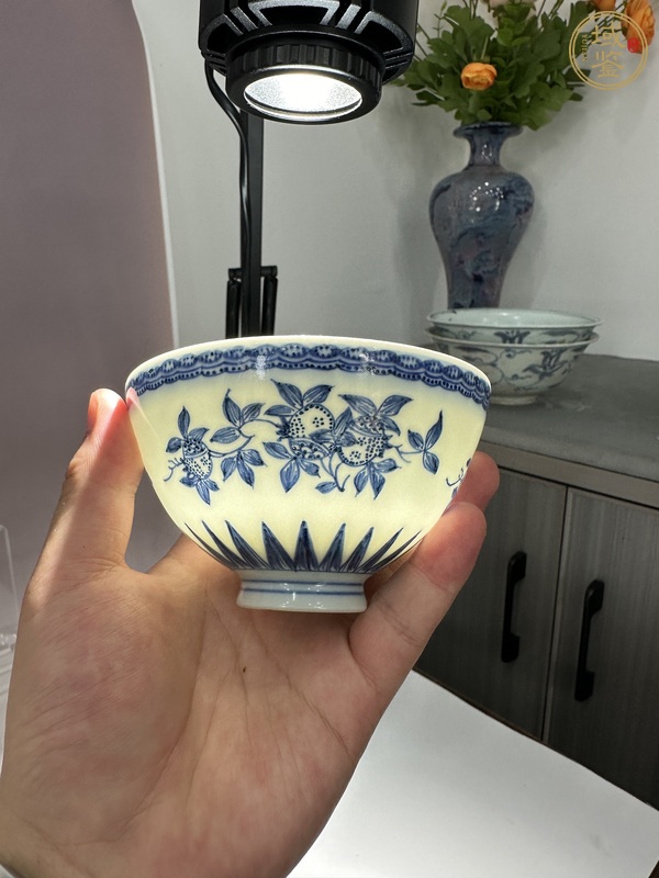 古玩陶瓷青花三多紋雞心碗真品鑒賞圖