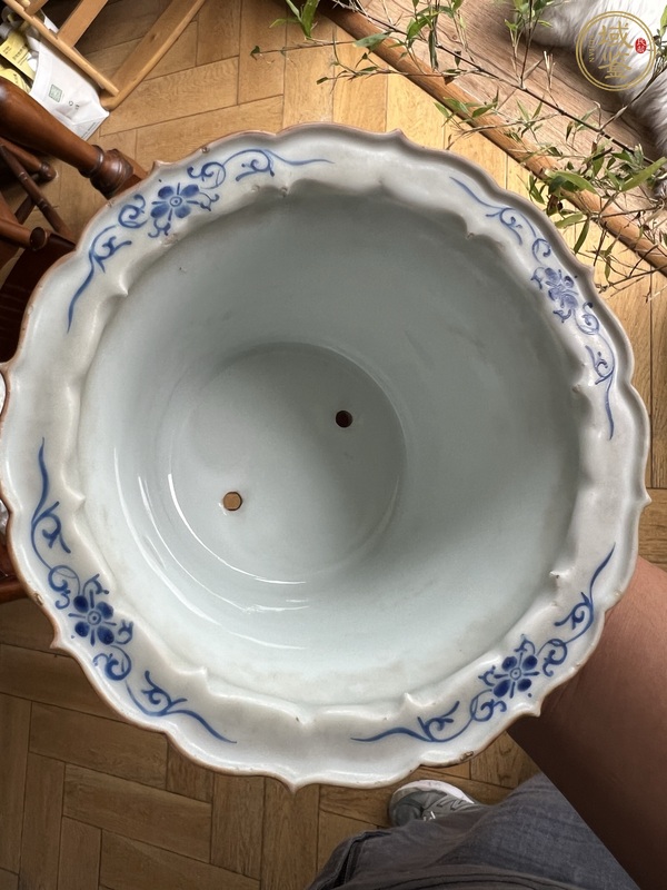 古玩陶瓷粉彩花盆真品鑒賞圖