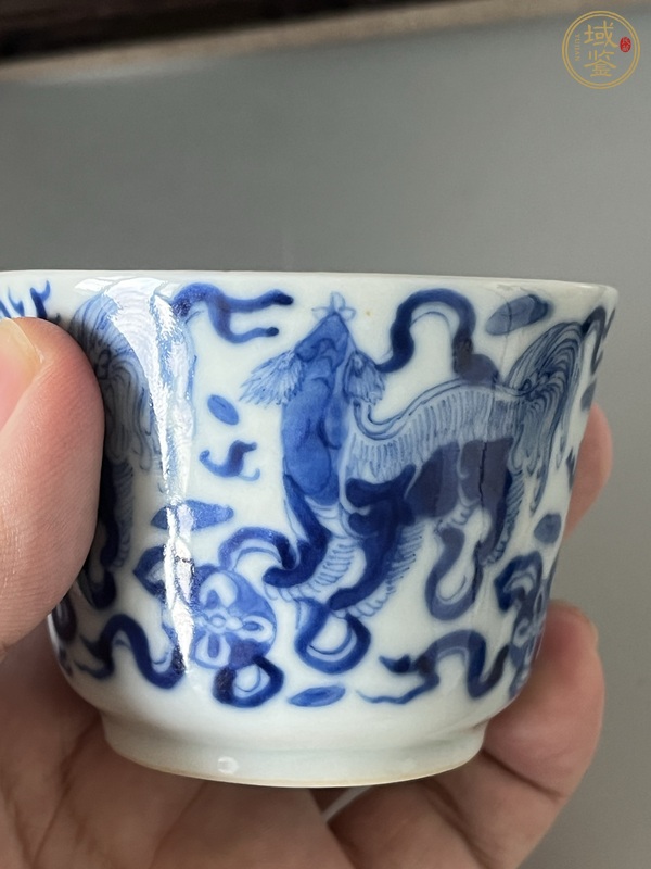 古玩陶瓷清晚期青花獅子繡球圖杯真品鑒賞圖