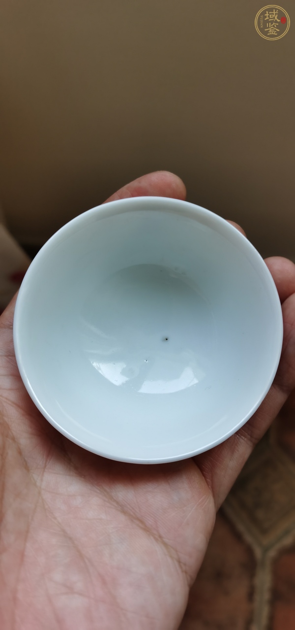 古玩陶瓷粉彩花卉紋茶圓真品鑒賞圖