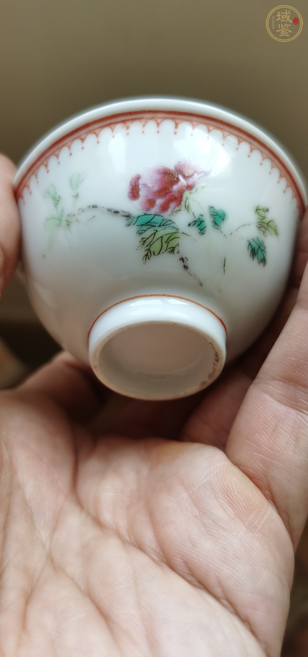 古玩陶瓷粉彩花卉紋茶圓真品鑒賞圖