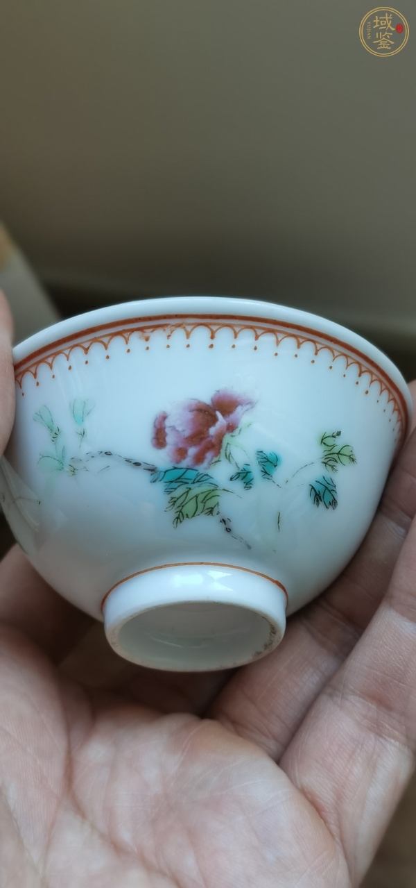 古玩陶瓷粉彩花卉紋茶圓真品鑒賞圖