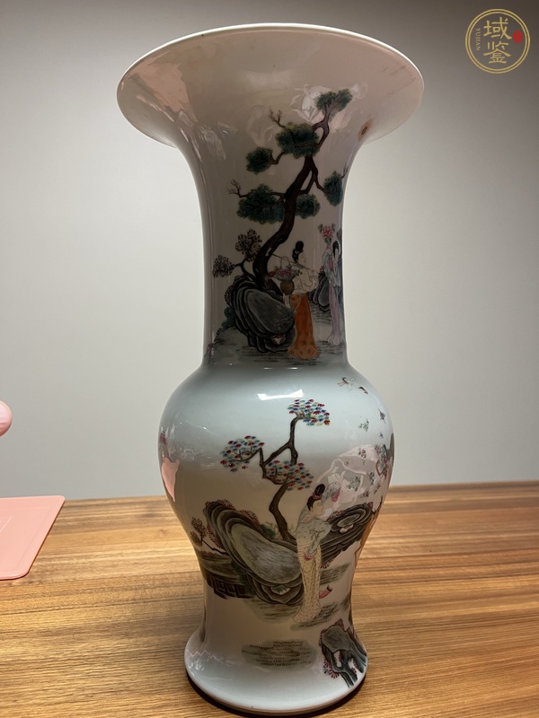 古玩陶瓷人物紋花觚真品鑒賞圖