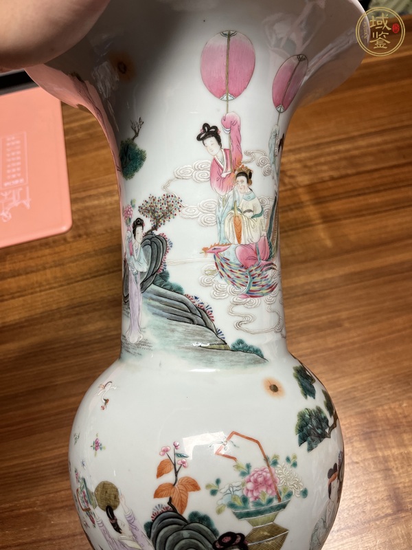 古玩陶瓷人物紋花觚真品鑒賞圖