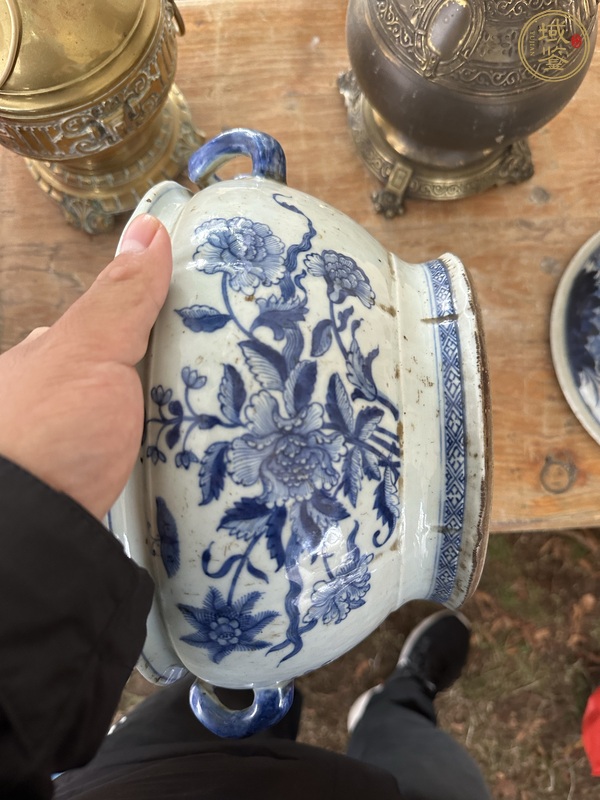 古玩陶瓷青花蓋罐真品鑒賞圖