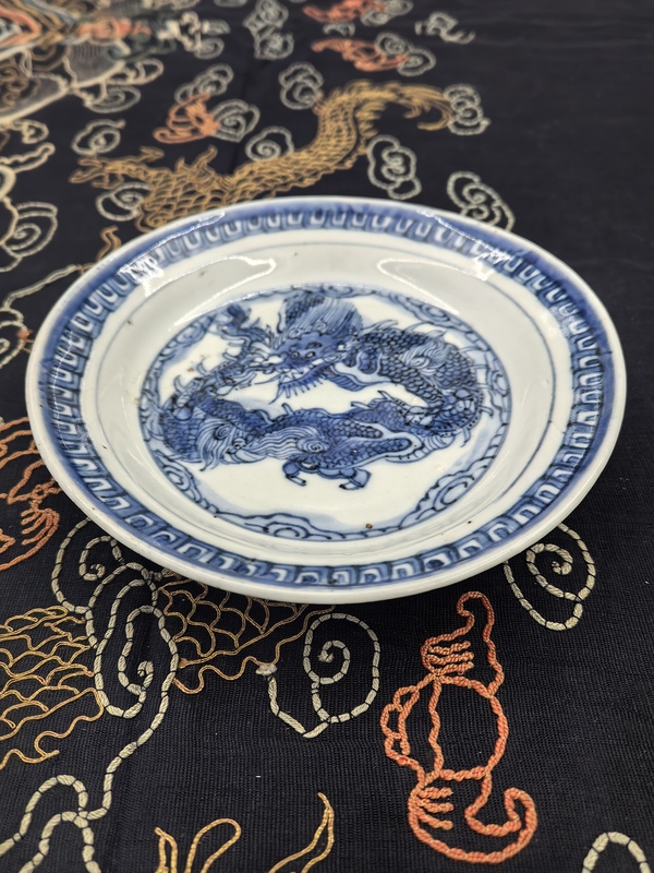 古玩陶瓷萬歷青花云龍紋折沿盤拍賣,當前價格8888元